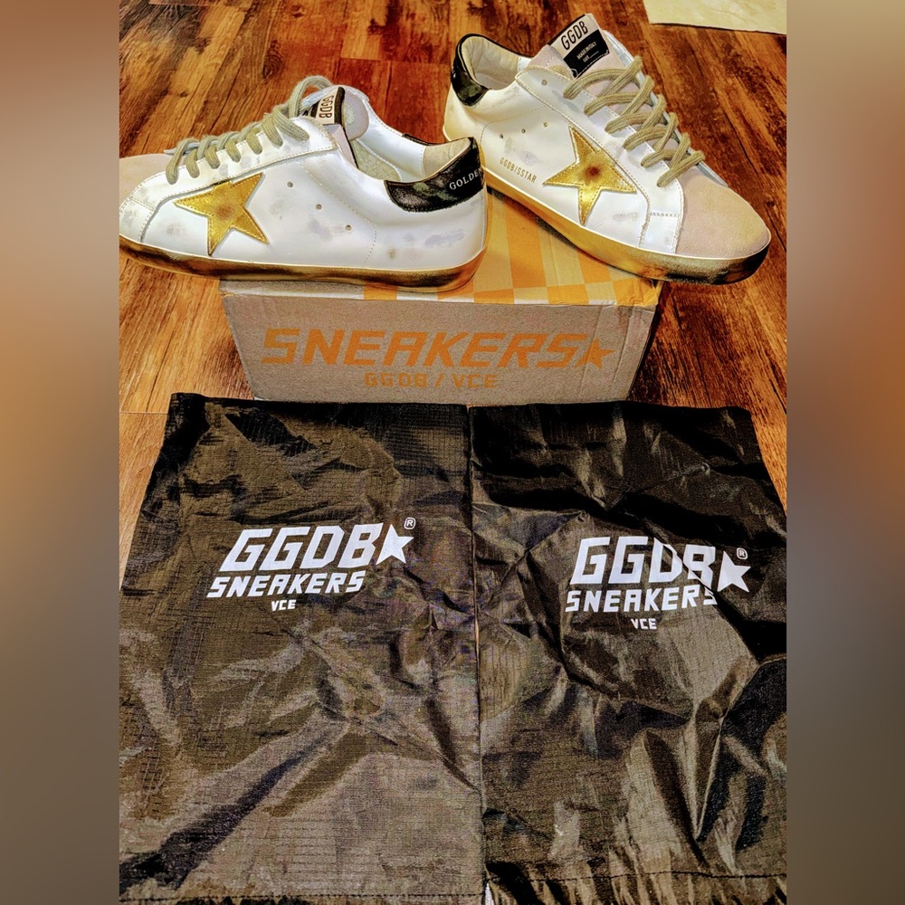 Golden Goose Deluxe Brand
44